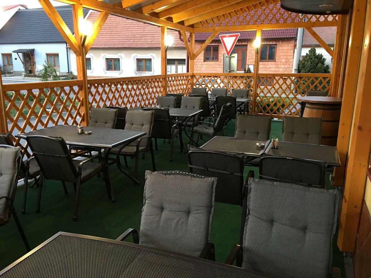 Hotel Rysavy Vemyslice Exterior photo